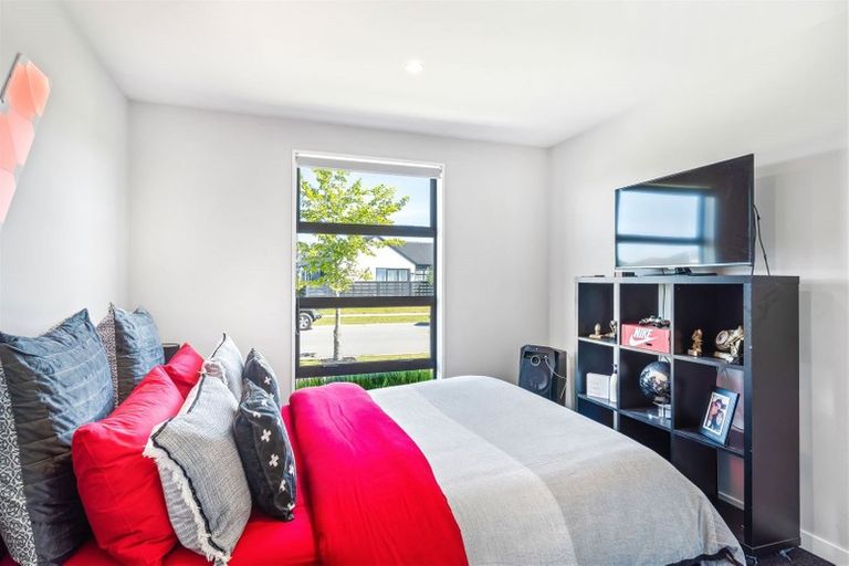 Photo of property in 30 Strauss Drive, Rolleston, 7614