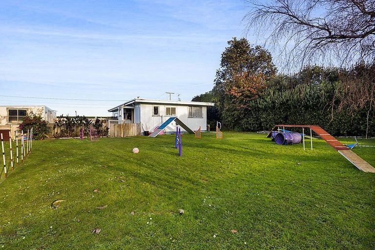 Photo of property in 73 Turuturu Road, Hawera, 4610