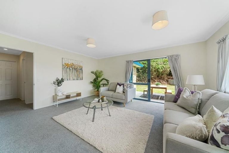 Photo of property in 245 Maungaraki Road, Maungaraki, Lower Hutt, 5010