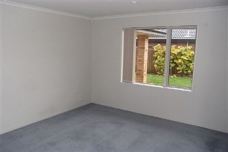 Photo of property in 10 Cunneen Place, Aidanfield, Christchurch, 8025