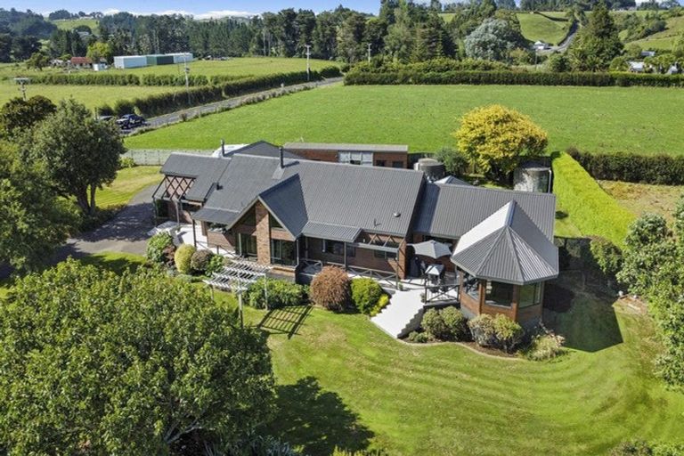 Photo of property in 110 Upland Road, Tarurutangi, New Plymouth, 4372