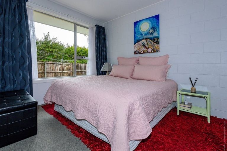 Photo of property in 1/79 Champion Street, Edgeware, Christchurch, 8013