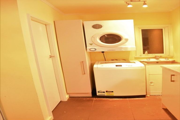 Photo of property in 44-46 Dee Street, Island Bay, Wellington, 6023