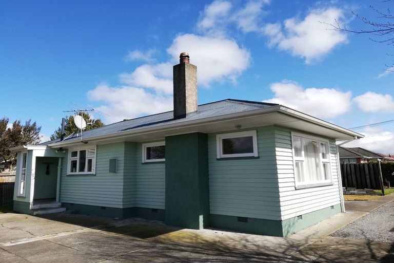 Photo of property in 8 Fenchurch Street, Northcote, Christchurch, 8052