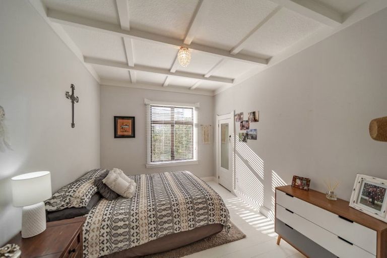 Photo of property in 15 Taradale Road, Marewa, Napier, 4110