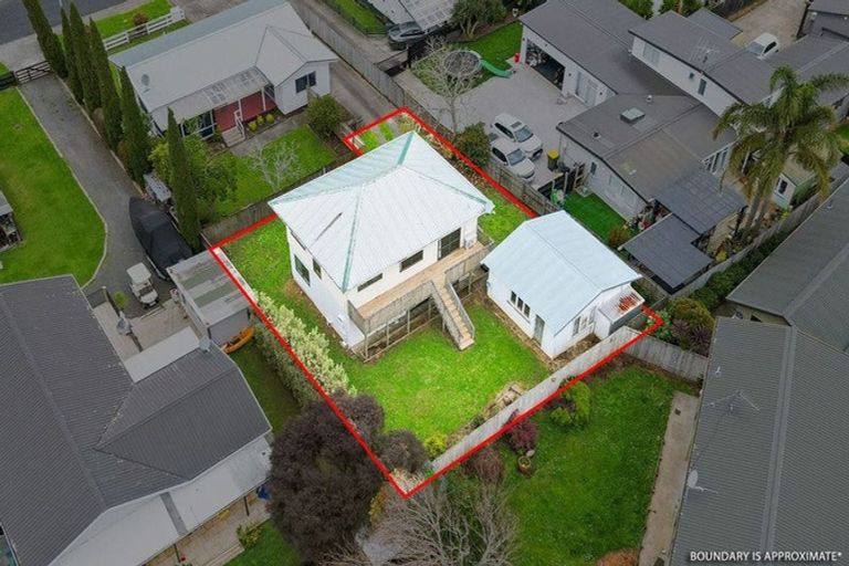 Photo of property in 33a Stevenson Road, Clarks Beach, 2122