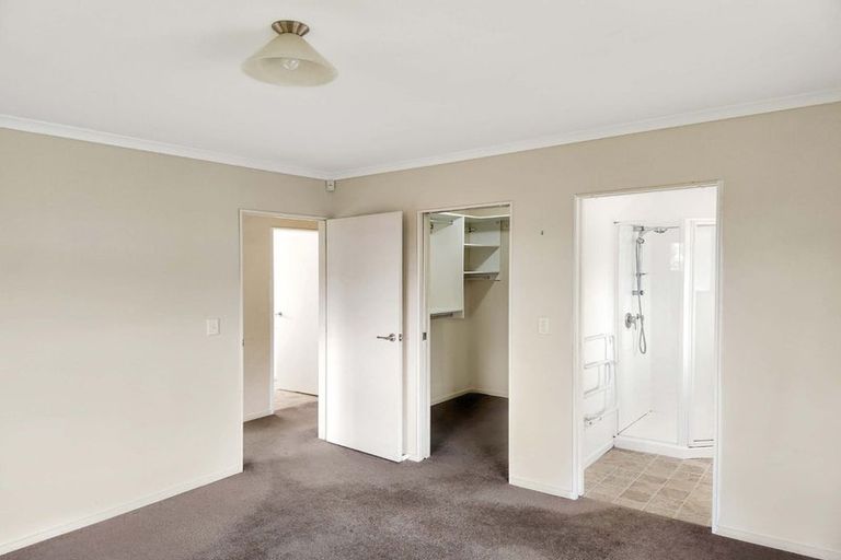 Photo of property in 351b Wellington Road, Wainuiomata, Lower Hutt, 5014