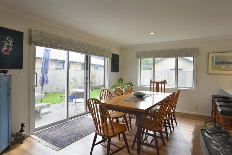 Photo of property in 64 Feist Street, Carterton, 5713