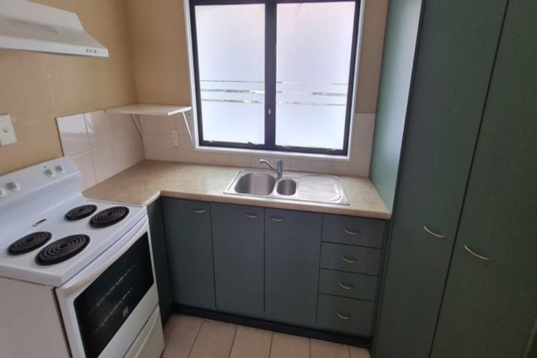 Photo of property in 24 Vireya Court, Goodwood Heights, Auckland, 2105