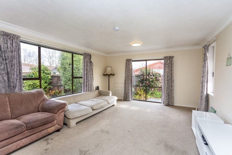 Photo of property in 1/16b Montclare Avenue, Ilam, Christchurch, 8041