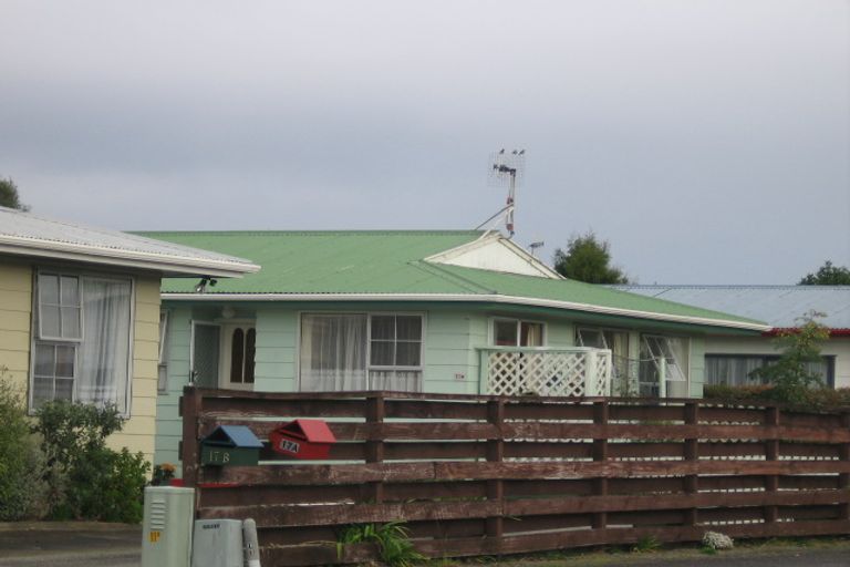 Photo of property in 15b Cypress Grove, Paraparaumu, 5032