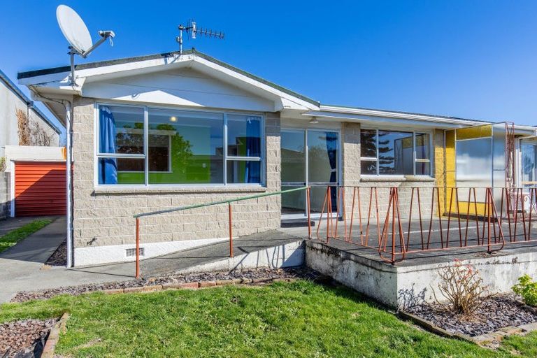 Photo of property in 2/5 Lichfield Street, Stoke, Nelson, 7011