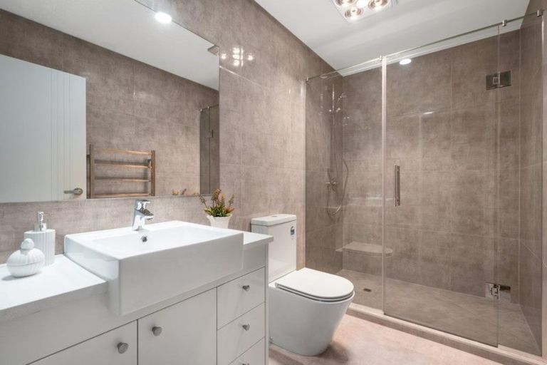 Photo of property in 11 Karokaro Road, Takanini, 2112