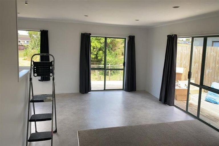 Photo of property in 47 Flat Bush Road, Clover Park, Auckland, 2023