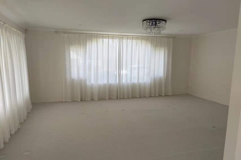 Photo of property in 54 Te Wharau Drive, Greenhithe, Auckland, 0632