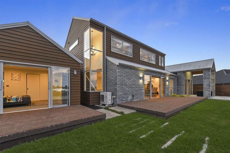 Photo of property in 15 Kemble Place, Flagstaff, Hamilton, 3210