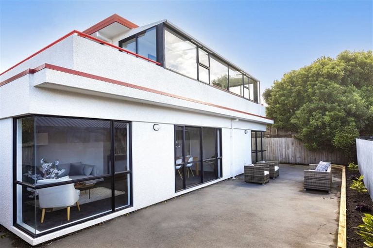 Photo of property in 122b Yaldhurst Road, Sockburn, Christchurch, 8042