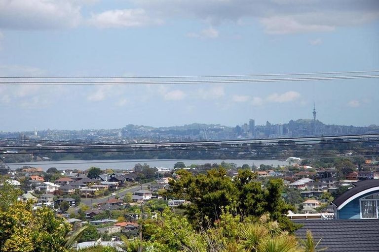 Photo of property in 16 Castor Bay Road, Castor Bay, Auckland, 0620