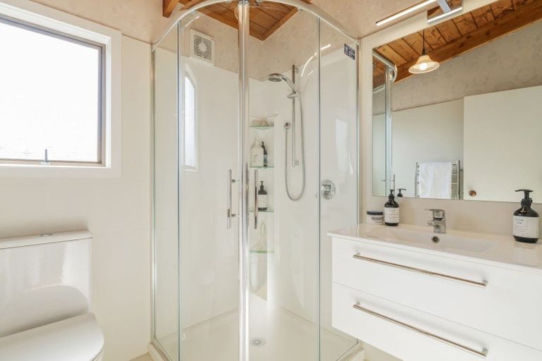 Photo of property in 37 Oyster Drive, Cooks Beach, Whitianga, 3591