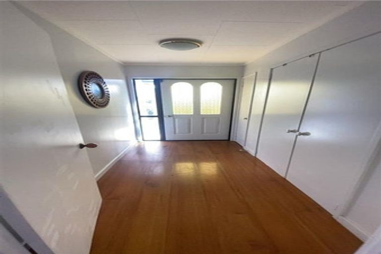 Photo of property in 18 Commins Road, Onerahi, Whangarei, 0110