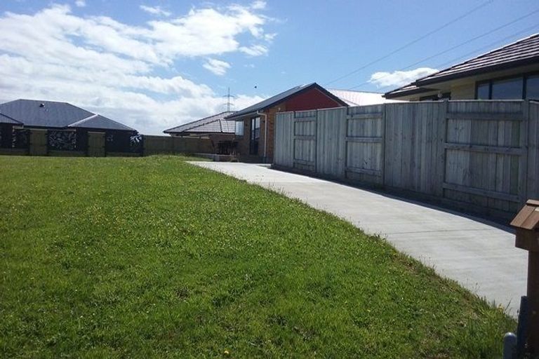 Photo of property in 187 Pacific Drive, Fitzherbert, Palmerston North, 4410