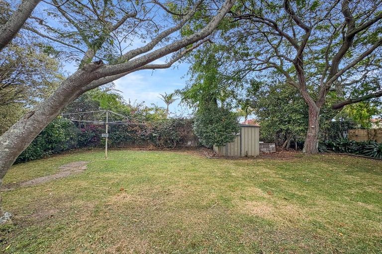 Photo of property in 23 Parkes Avenue, Saint Johns Hill, Whanganui, 4501