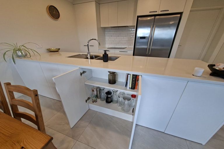 Photo of property in 8 Routeburn Lane, Karaka, Papakura, 2124
