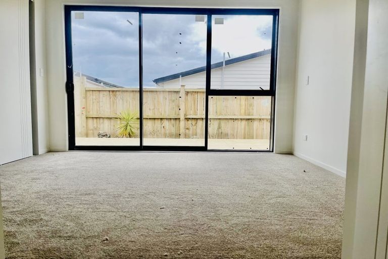 Photo of property in 17 Cronshaw Road, Karaka, Papakura, 2113