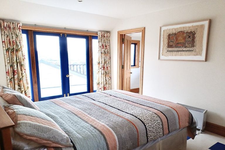 Photo of property in 14 Dorking Road, Brooklyn, Wellington, 6021