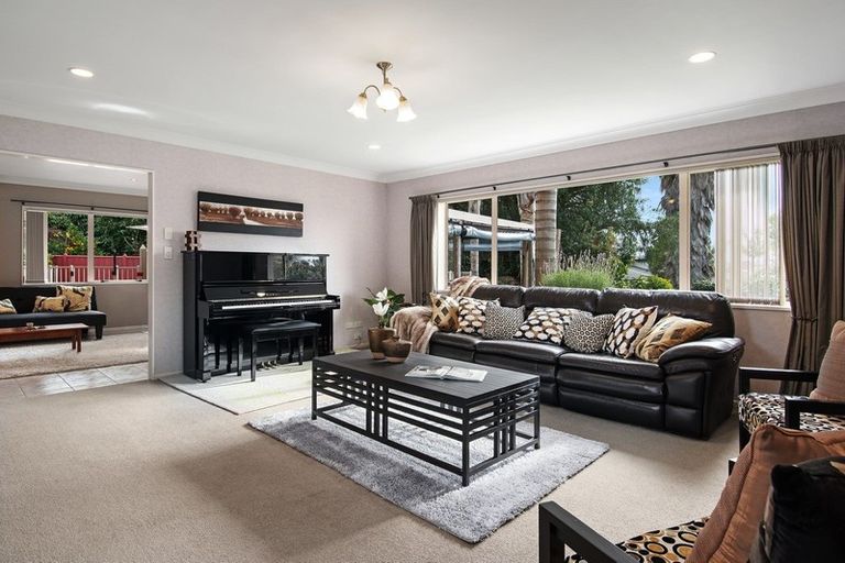 Photo of property in 11 Hinton Place, Pyes Pa, Tauranga, 3112