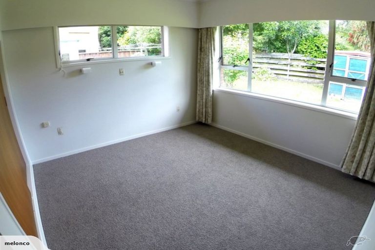Photo of property in 2/11 Ashdown Place, Pahurehure, Papakura, 2113