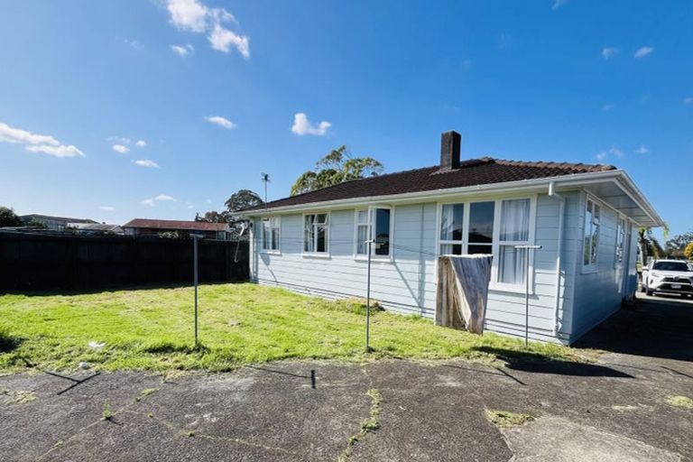 Photo of property in 26 Courtenay Crescent, Mangere East, Auckland, 2024