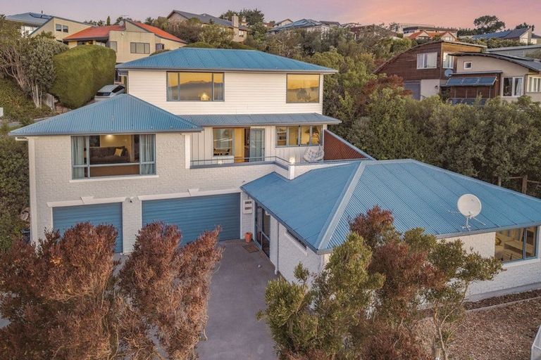 Photo of property in 5 Plains View, Mount Pleasant, Christchurch, 8081