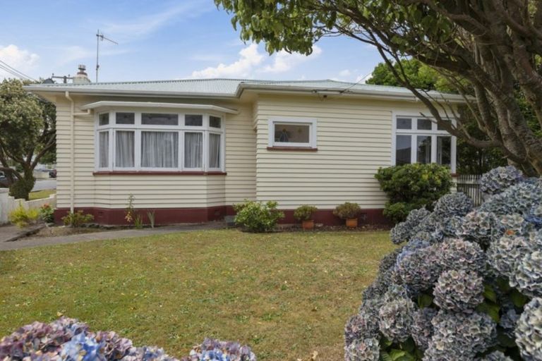 Photo of property in 9 Beaumont Avenue, Alicetown, Lower Hutt, 5010