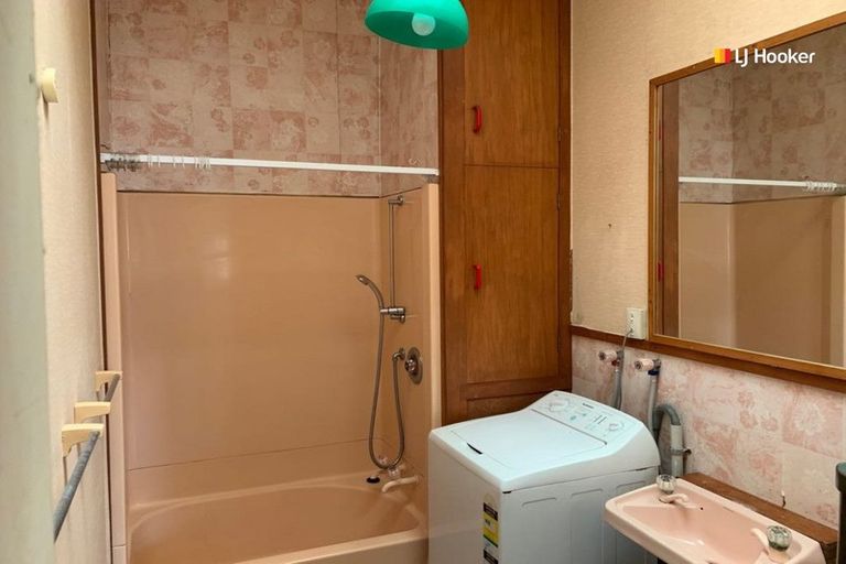 Photo of property in 72 Royal Terrace, Dunedin Central, Dunedin, 9016