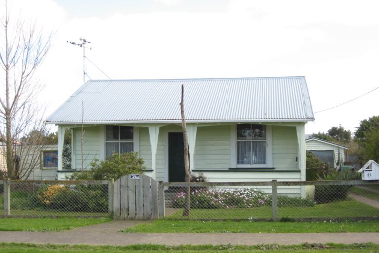 Photo of property in 41 Hammond Street, Bulls, 4818