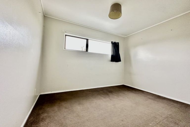 Photo of property in 17 Lane Road, Weymouth, Auckland, 2103
