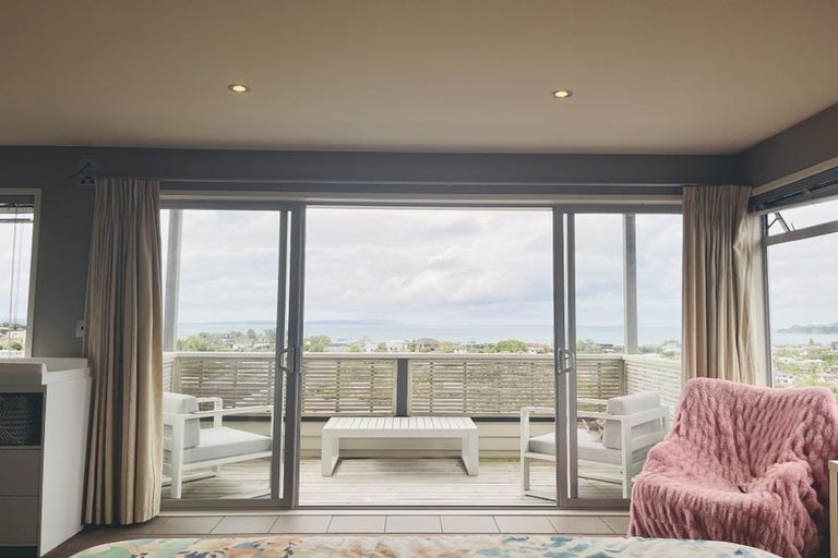 Photo of property in 5 Elliston Crescent, Stanmore Bay, Whangaparaoa, 0932