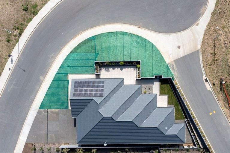 Photo of property in 18 Morepork Drive, Waikanae, 5036