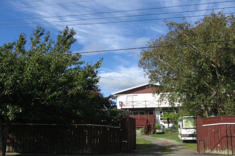 Photo of property in 5 Robertson Street, Elderslea, Upper Hutt, 5018