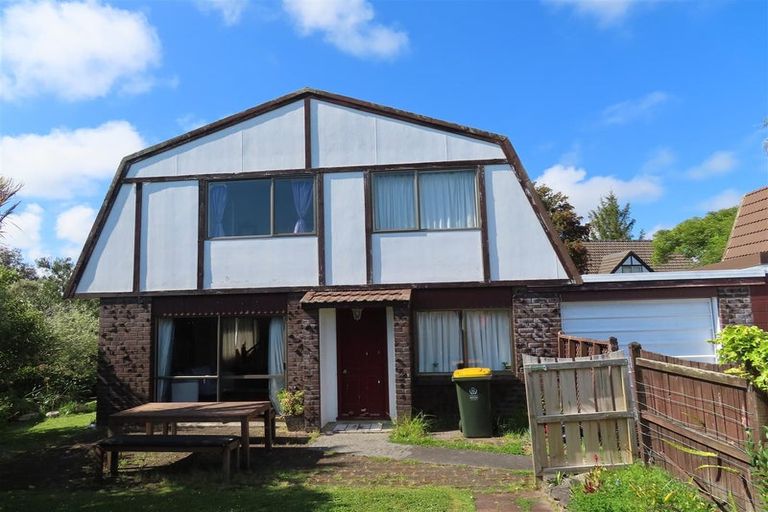 Photo of property in 2/33 Curacao Place, Half Moon Bay, Auckland, 2012