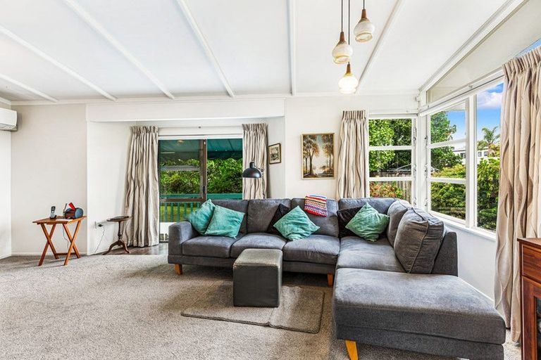 Photo of property in 17 Greenock Road, Ranui, Auckland, 0612