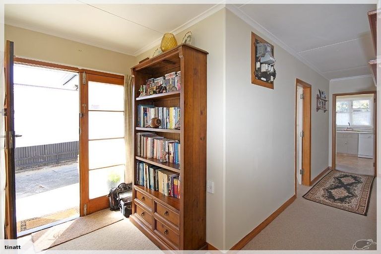 Photo of property in 15 Waterloo Crescent, Hokowhitu, Palmerston North, 4410