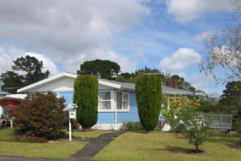 Photo of property in 52 Paragon Avenue, Beach Haven, Auckland, 0626