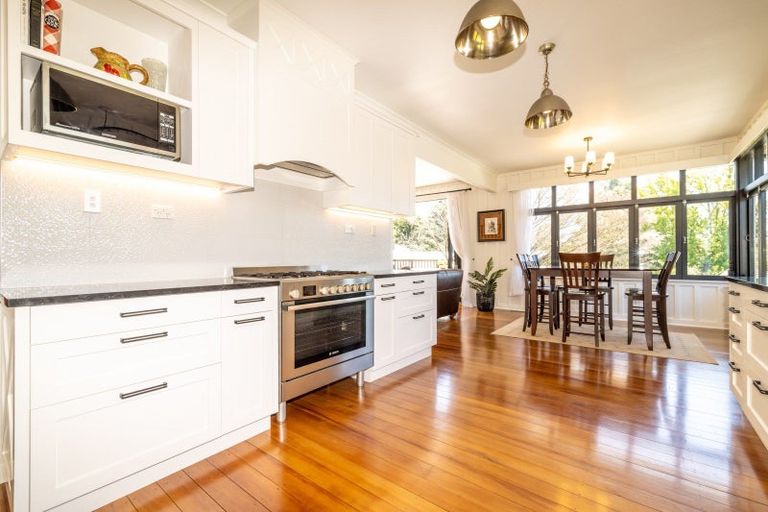 Photo of property in 14 Simla Avenue, Havelock North, 4130