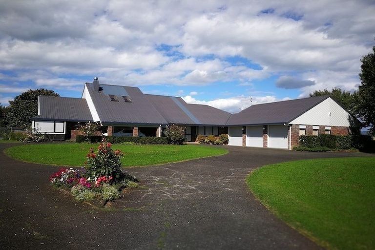 Photo of property in 85 Pararekau Road, Karaka, Papakura, 2580