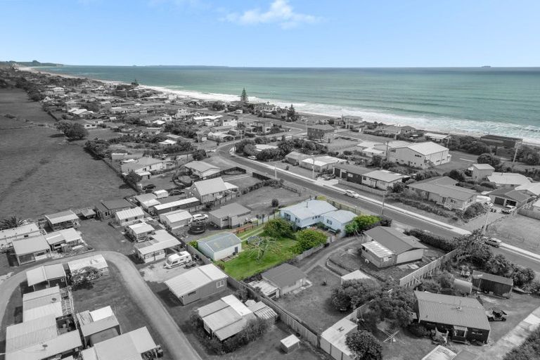 Photo of property in 16 Costello Crescent, Pukehina, Te Puke, 3189