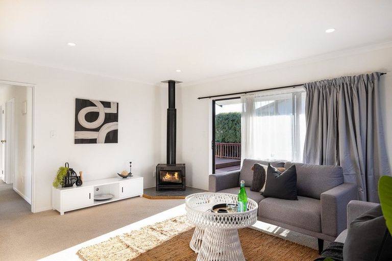 Photo of property in 5 Spackman Crescent, Paraparaumu, 5032