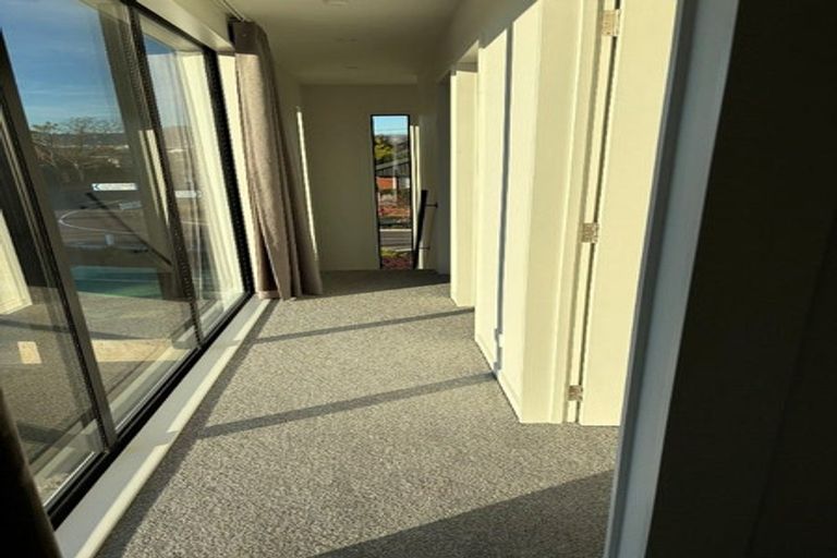 Photo of property in 1/27 Division Street, Riccarton, Christchurch, 8041