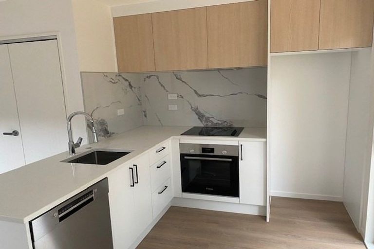 Photo of property in 1/60 Triangle Road, Massey, Auckland, 0614